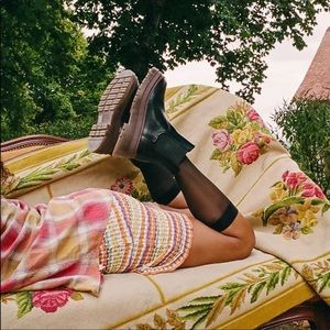 NEW UO Betty Treaded Chelsea Boots